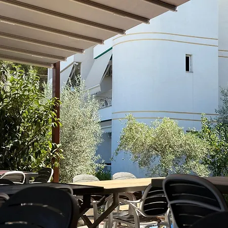 Marjana * Sarandë
