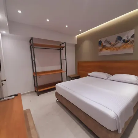 Marjana * Sarandë