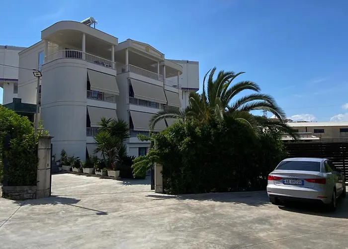 アパート Marjana